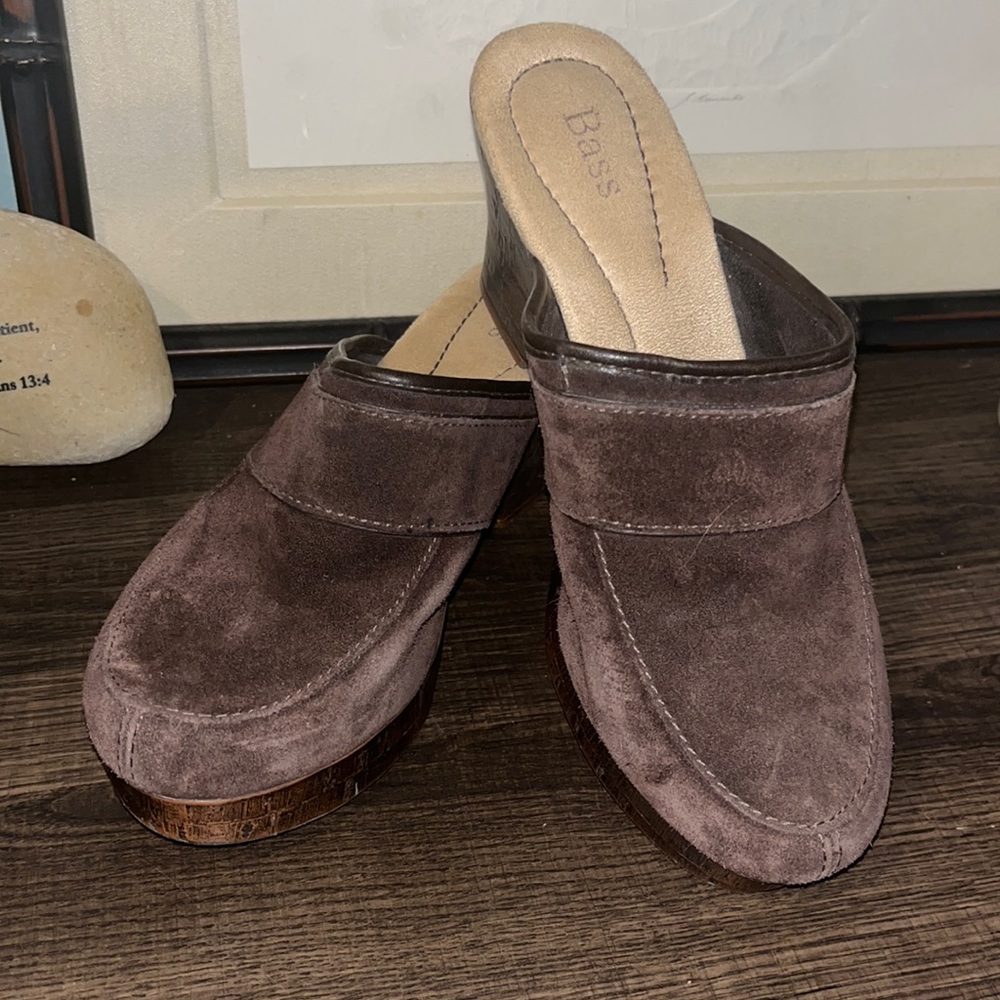 Bass Brown Suede Slide on wedge Mule clog womens shoe sz 7 EUC